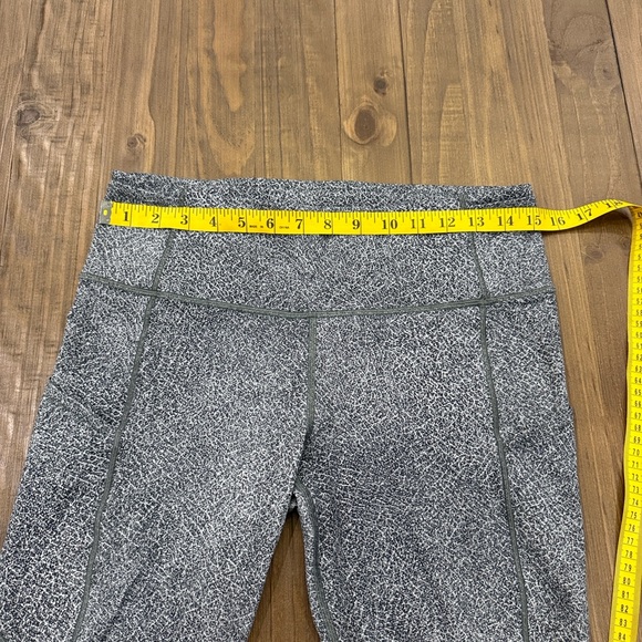 Lululemon in movement crop - Picture 4 of 8